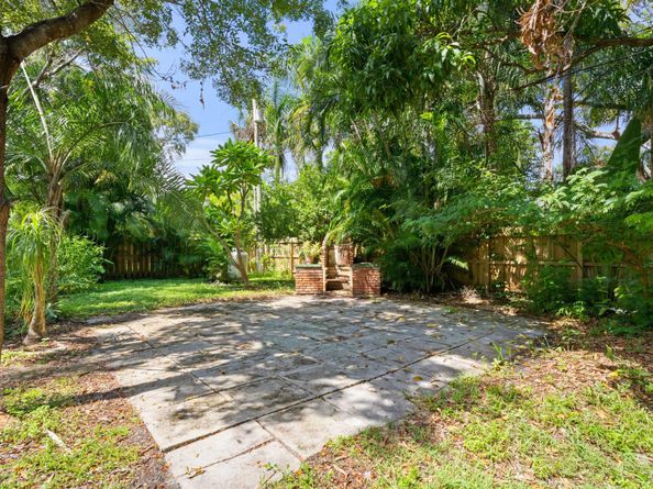 90 17th Avenue S, Lake Worth Beach FL 33460