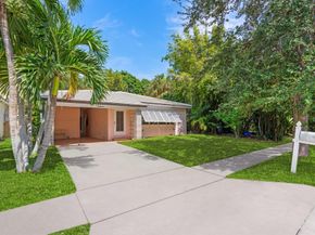 90 17th Avenue S, Lake Worth Beach FL 33460