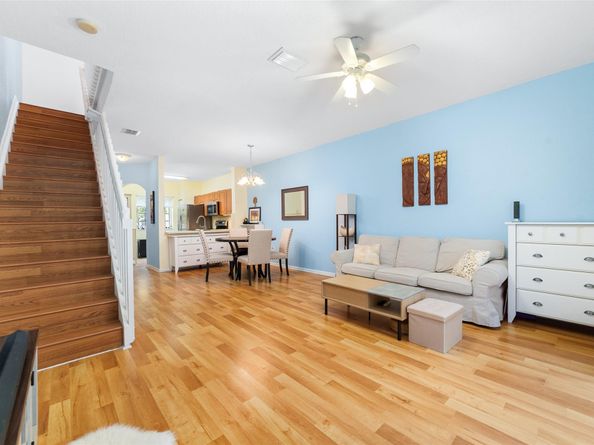 8888 N Isles Cr, Tamarac FL 33321