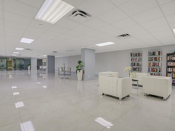 600 Parkview Dr 531, Hallandale Beach FL 33009