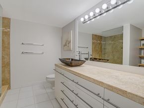 600 Parkview Dr 531, Hallandale Beach FL 33009