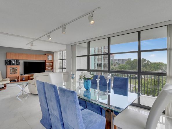 600 Parkview Dr 531, Hallandale Beach FL 33009