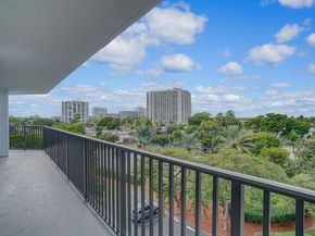600 Parkview Dr 531, Hallandale Beach FL 33009