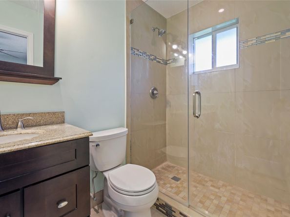 8260 SW 41st  Ct, Davie FL 33328