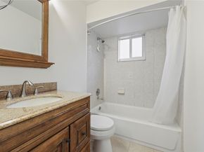 8260 SW 41st  Ct, Davie FL 33328