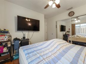 8260 SW 41st  Ct, Davie FL 33328