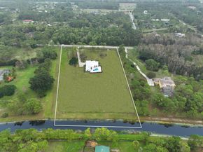 5555 Cougars Prowl, Lake Worth FL 33449