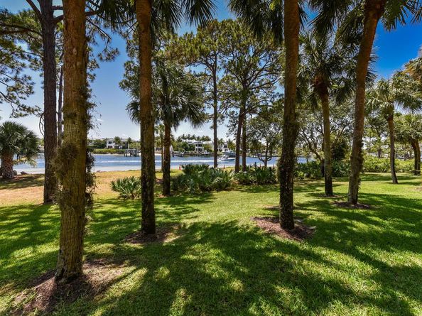 1001 Seafarer Circle 102, Jupiter FL 33477