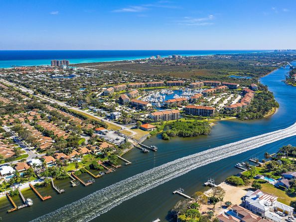 1001 Seafarer Circle 102, Jupiter FL 33477