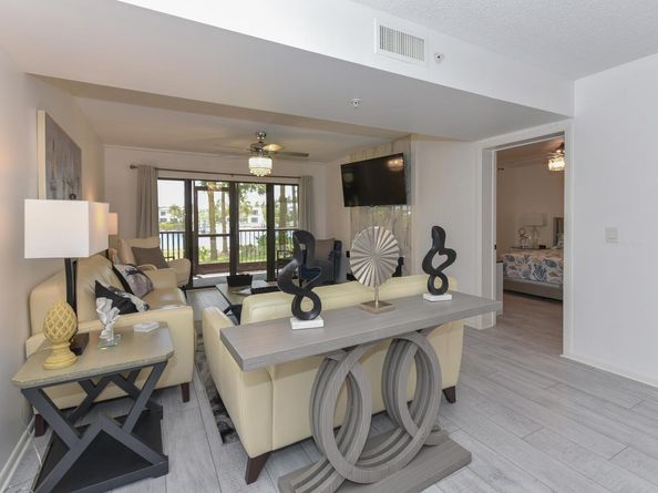 1001 Seafarer Circle 102, Jupiter FL 33477