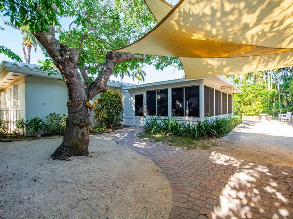 1049 Van Buren Street, Hollywood FL 33019