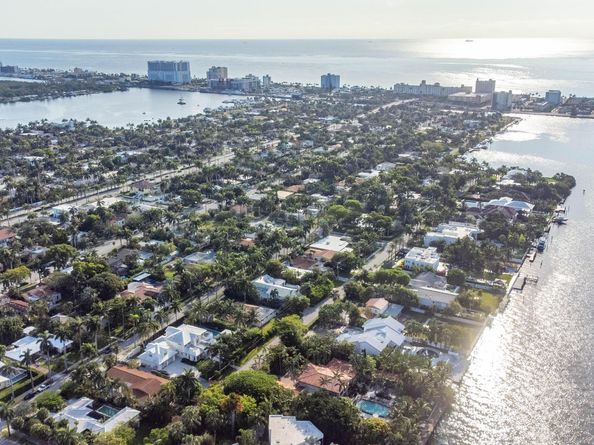 1049 Van Buren Street, Hollywood FL 33019