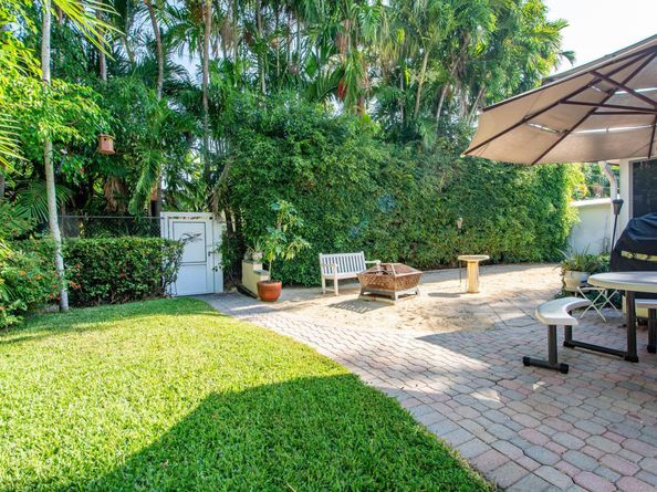 1049 Van Buren Street, Hollywood FL 33019