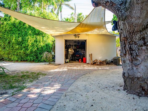 1049 Van Buren Street, Hollywood FL 33019