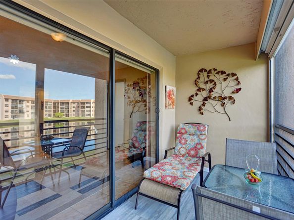 10467 Sunrise Lakes Blvd 210, Sunrise FL 33322
