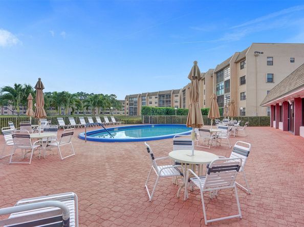 10467 Sunrise Lakes Blvd 210, Sunrise FL 33322