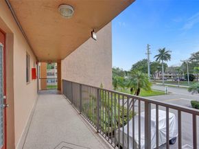 10467 Sunrise Lakes Blvd 210, Sunrise FL 33322