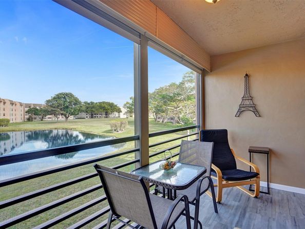 10467 Sunrise Lakes Blvd 210, Sunrise FL 33322