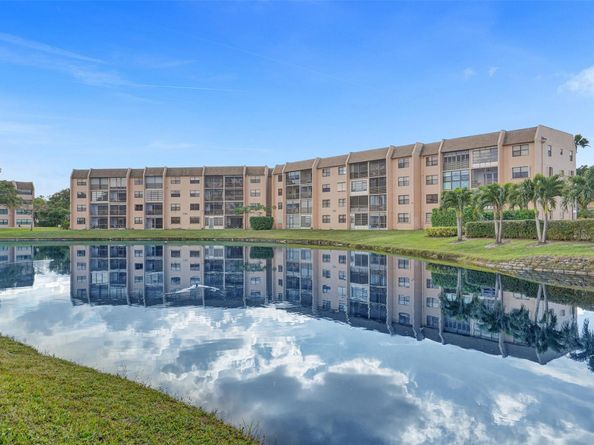 10467 Sunrise Lakes Blvd 210, Sunrise FL 33322