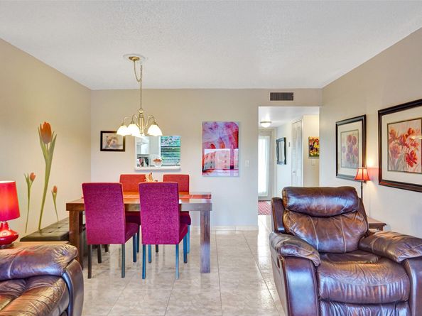 10467 Sunrise Lakes Blvd 210, Sunrise FL 33322