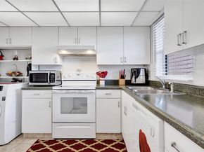10467 Sunrise Lakes Blvd 210, Sunrise FL 33322