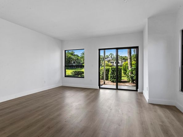 11863 Wimbledon Circle 450, Wellington FL 33414