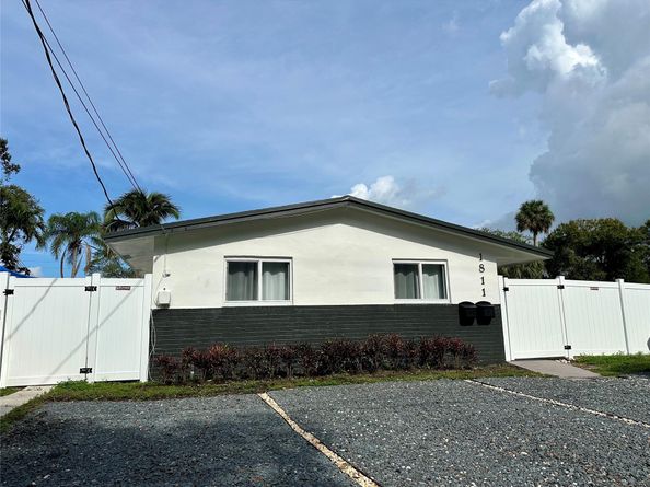 1811 SW 21st St, Fort Lauderdale FL 33315