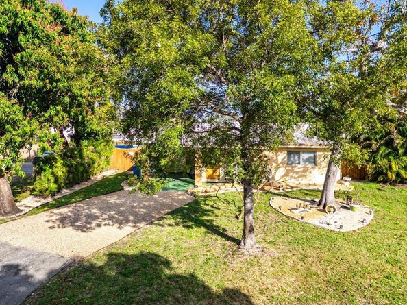 4780 NE 8th Terrace, Oakland Park FL 33334