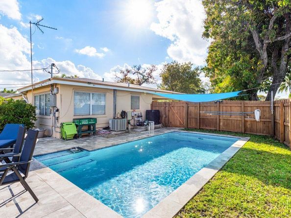 4780 NE 8th Terrace, Oakland Park FL 33334