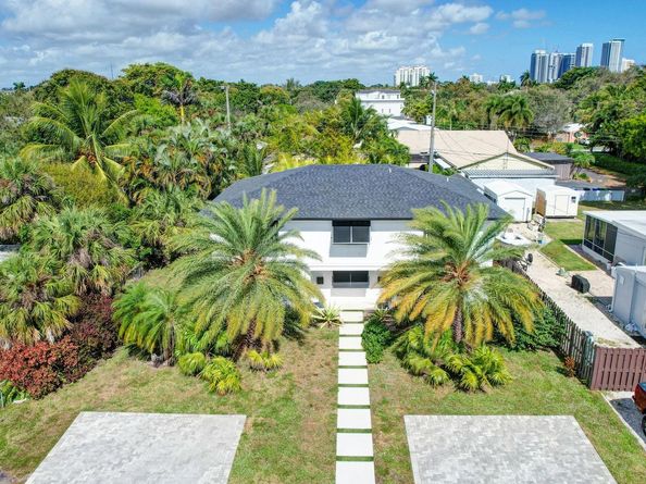 807 SW 14th Ct, Fort Lauderdale FL 33315