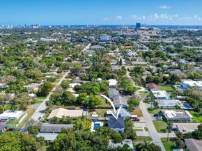 807 SW 14th Ct, Fort Lauderdale FL 33315