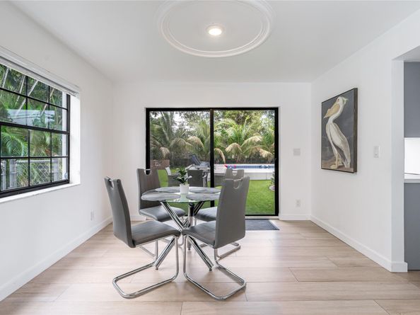 807 SW 14th Ct, Fort Lauderdale FL 33315