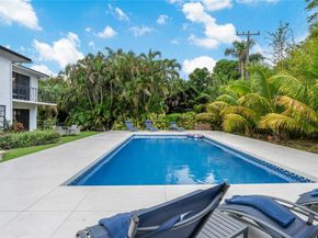 807 SW 14th Ct, Fort Lauderdale FL 33315