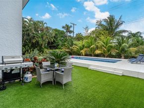 807 SW 14th Ct, Fort Lauderdale FL 33315