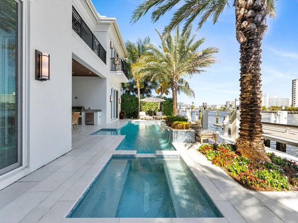 7212 NE 8th Drive, Boca Raton FL 33487