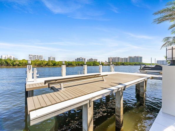7212 NE 8th Drive, Boca Raton FL 33487