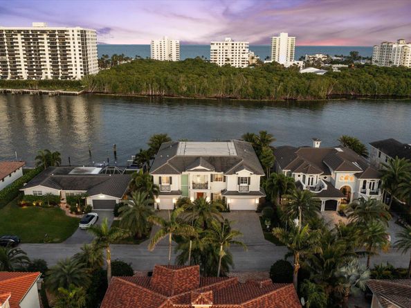 7212 NE 8th Drive, Boca Raton FL 33487