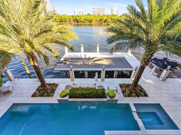 7212 NE 8th Drive, Boca Raton FL 33487