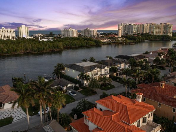 7212 NE 8th Drive, Boca Raton FL 33487