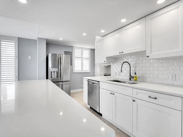 134 Lakeshore Drive 316, North Palm Beach FL 33408