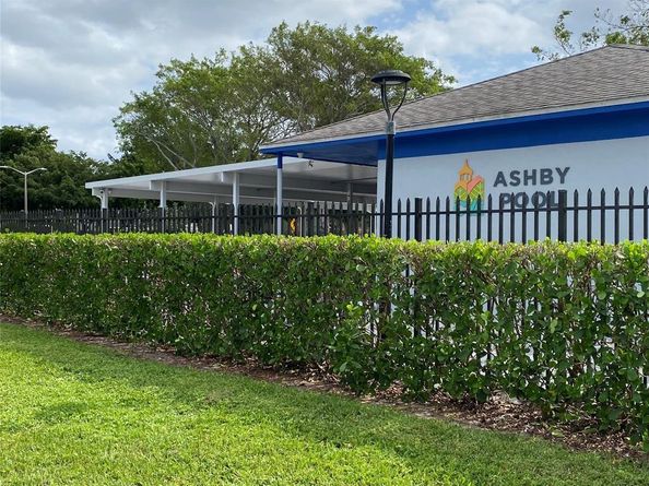 19 Ashby A 19, Deerfield Beach FL 33442