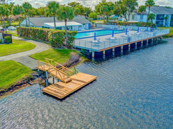 1112 Green Pine Boulevard C1, West Palm Beach FL 33409