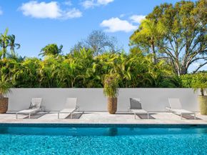39 Country Road S, Village Of Golf FL 33436