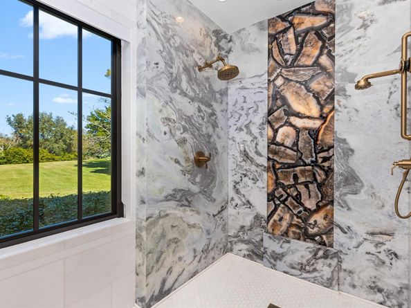 39 Country Road S, Village Of Golf FL 33436