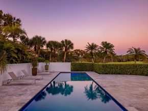 39 Country Road S, Village Of Golf FL 33436