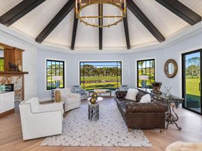 39 Country Road S, Village Of Golf FL 33436