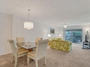 3146 Via Poinciana 203, Lake Worth FL 33467