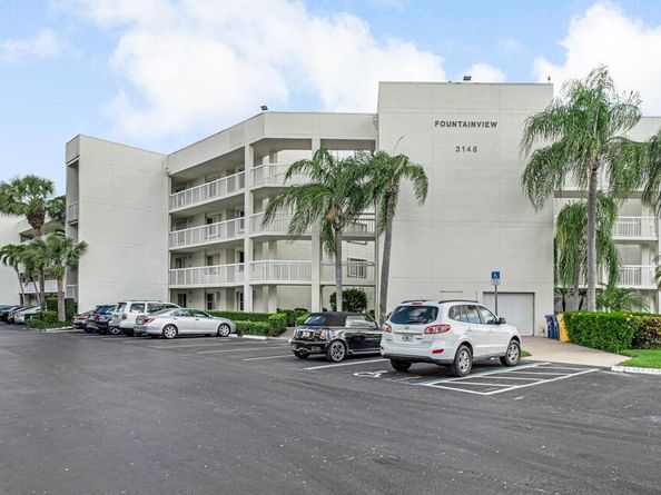 3146 Via Poinciana 203, Lake Worth FL 33467