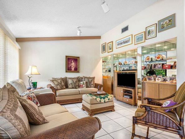 6053 Petaluma Drive, Boca Raton FL 33433