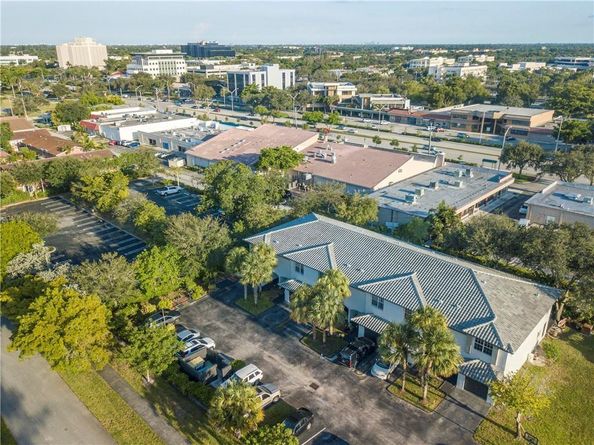 9746 NW 35th St, Coral Springs FL 33065